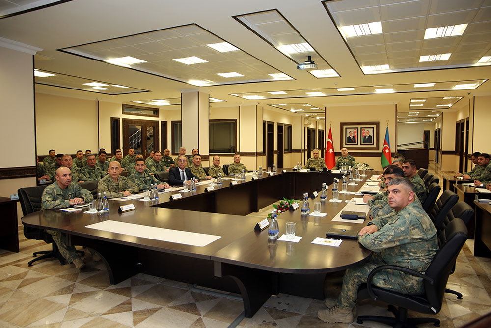 Azərbaycan və Türkiyə arasında birgə hərbi təlimlərin planlaşdırılması müzakirə olunub