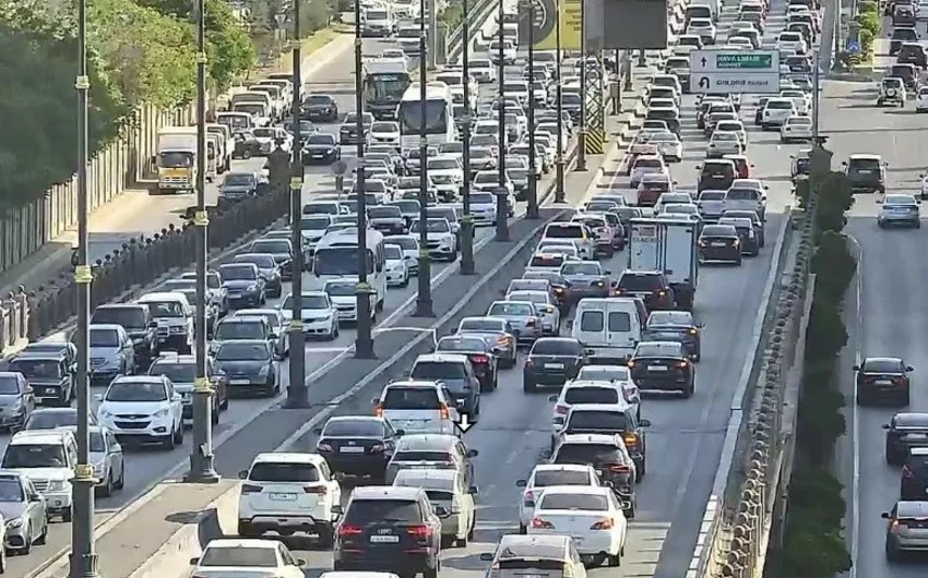 Hazırda Bakıda sıxlıq müşahidə olunan yollar açıqlanıb