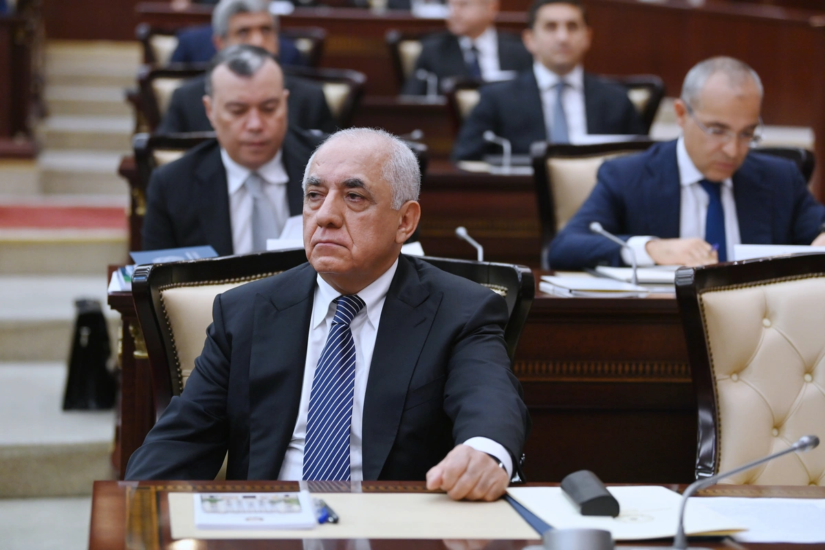 Baş nazir Milli Məclisə hesabat verir