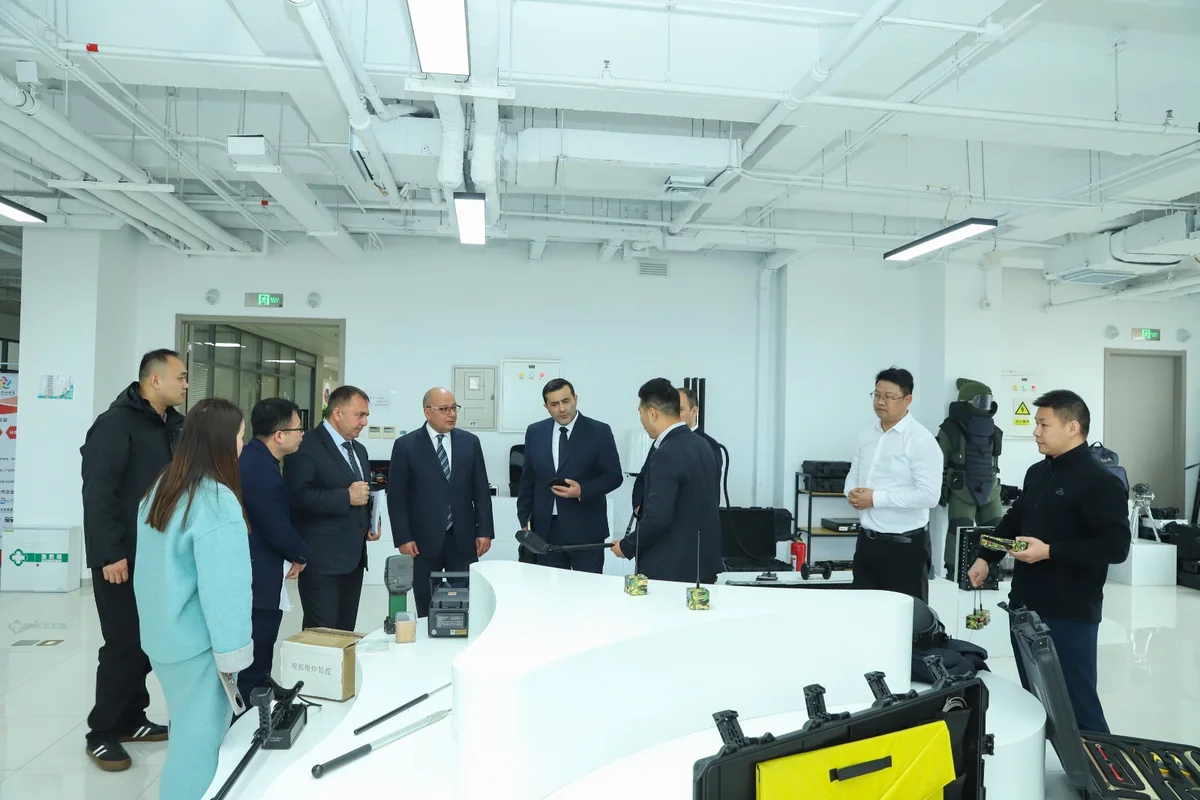 ANAMA Çində bir sıra şirkətlərdə görüşlər keçirib - FOTOLAR