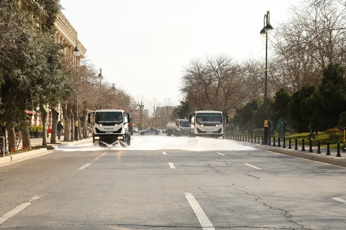 Bu gün Bakıda 537 küçə yuyulub