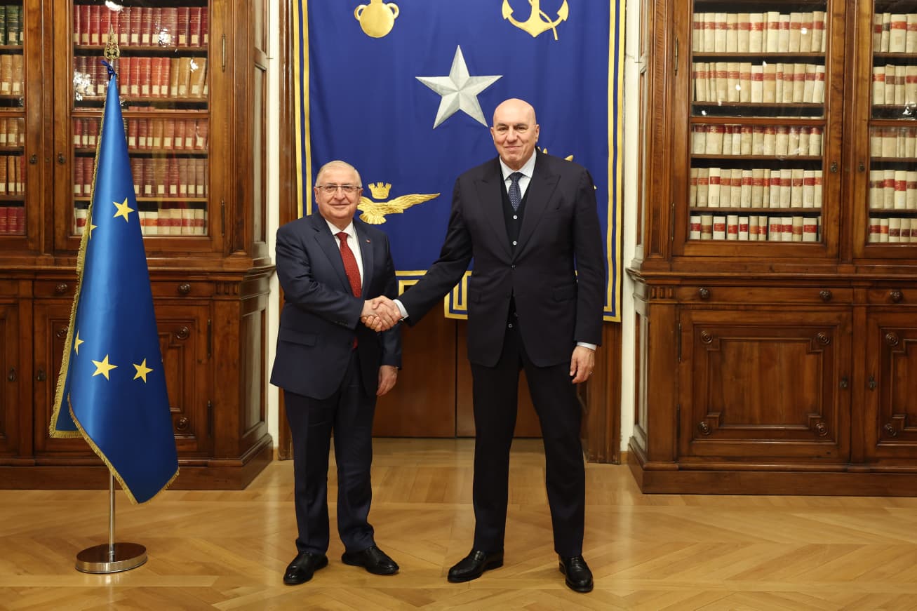 Türkiyə və İtaliya müdafiə nazirləri arasında görüş olub