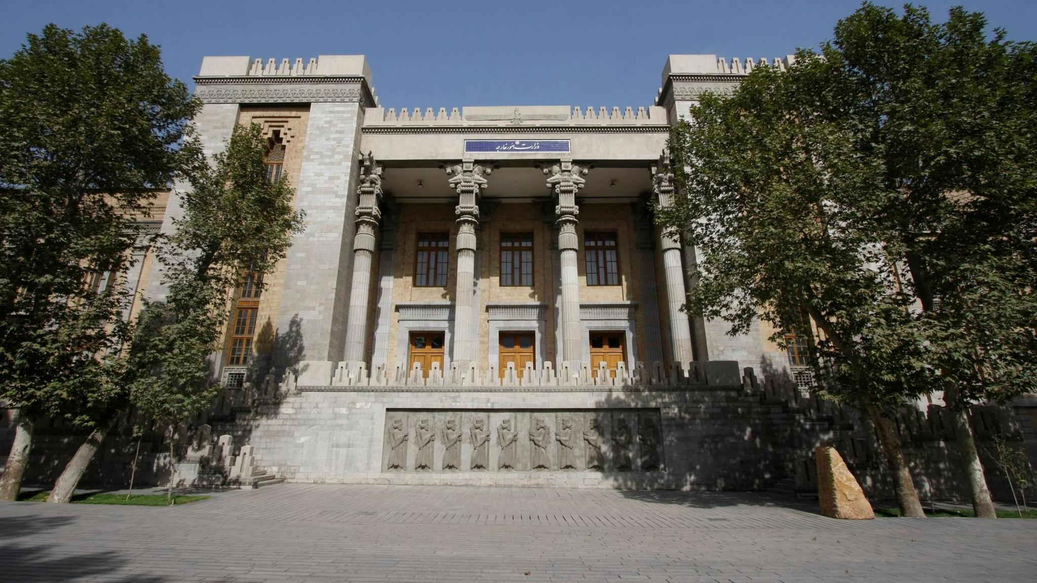 İran XİN: Hazırda diplomatik həllə diqqət yetirmirik