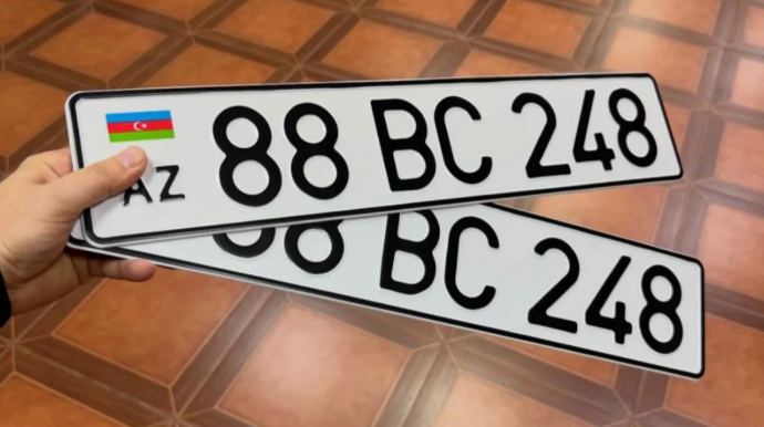 Azərbaycanda yeni nömrə nişanlarının verilməsinə başlanılıb