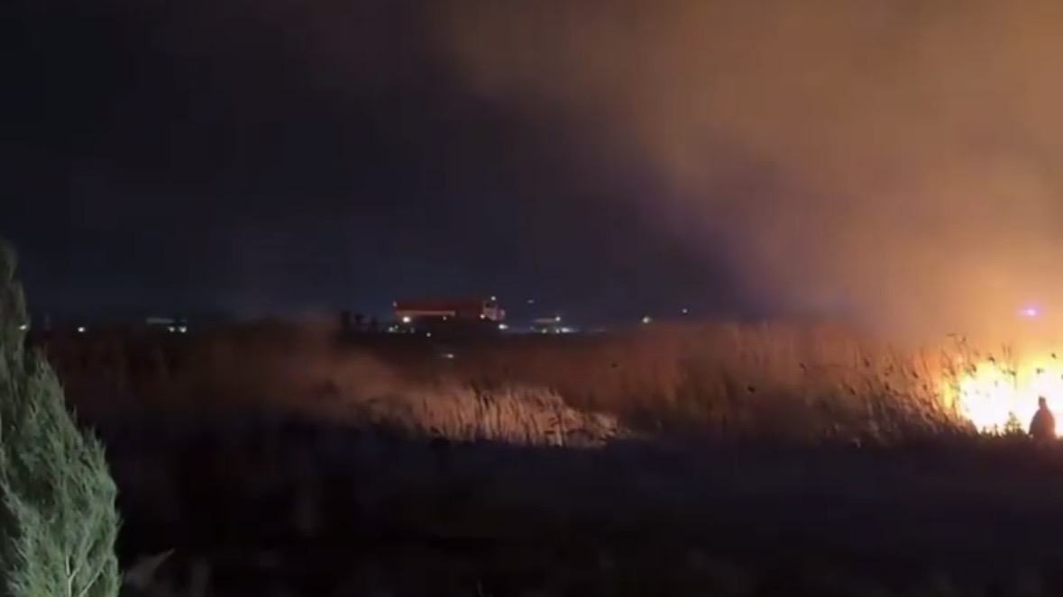 Müşfiqabadda açıq ərazidə yanğın başlayıb