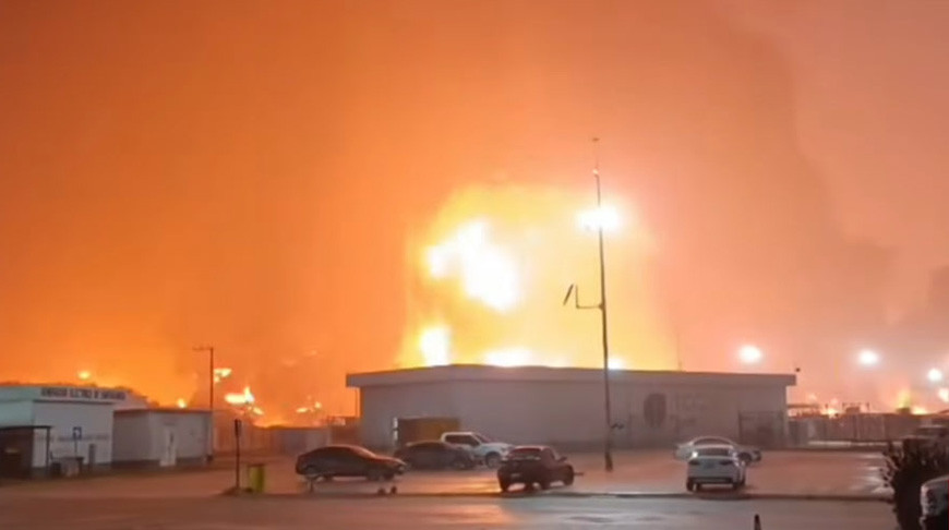 Meksikada neft emalı zavodunun yaxınlığında baş verən yanğın nəticəsində beş nəfər ölüb