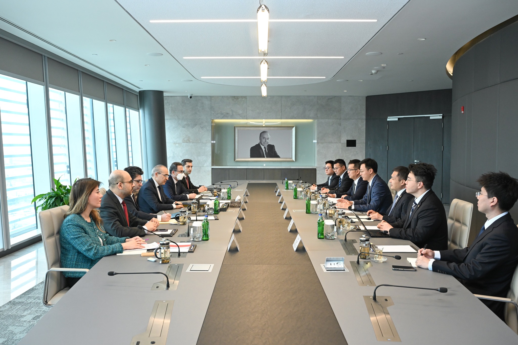 Çin şirkəti ilə potensial investisiya layihələrində iştirak imkanları müzakirə olunub