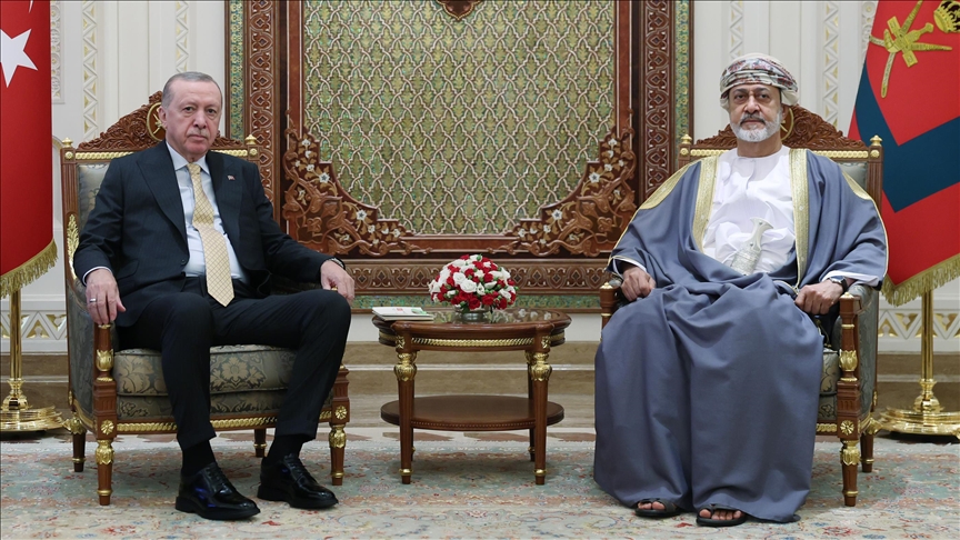 Türkiyə və Oman liderləri İranın bölgə ölkələrinə hücumlarını müzakirə ediblər