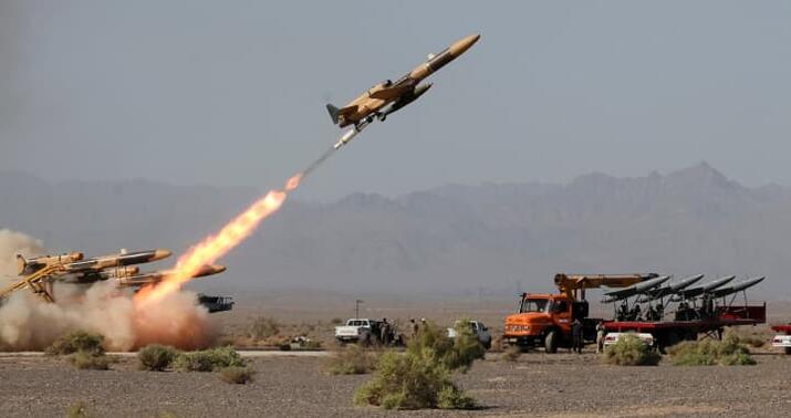 İran Ər-Riyad şəhərinə zərbələr endirib