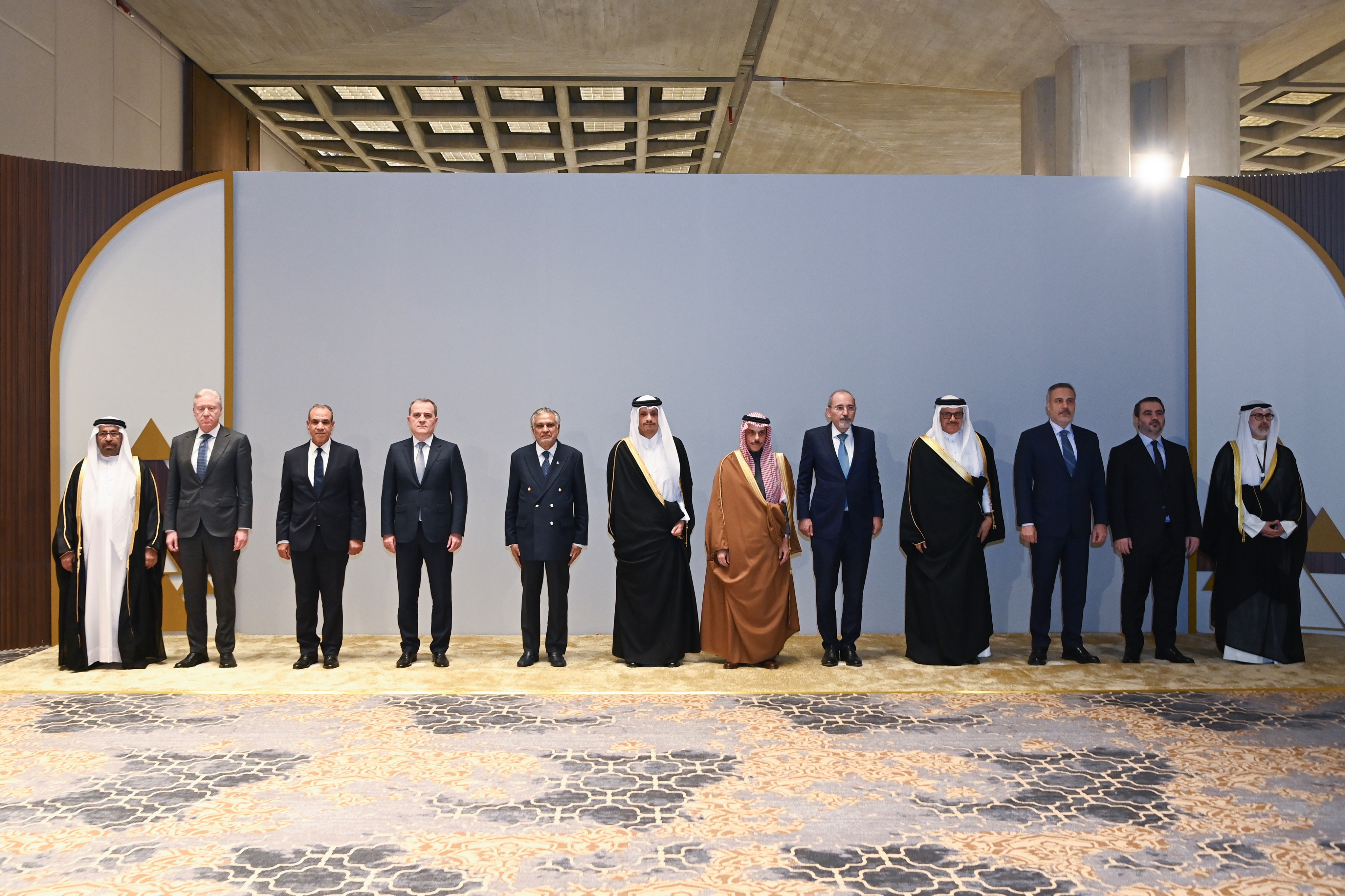 Ceyhun Bayramov Ər-Riyadda Nazirlərin Məşvərət Görüşündə iştirak edib