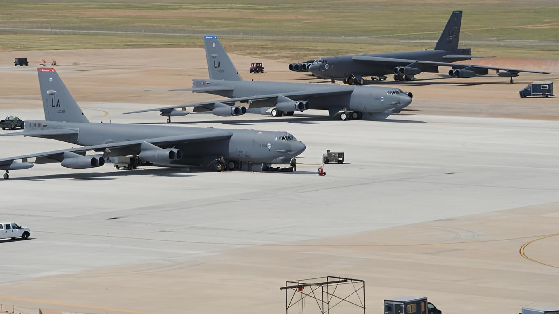 KİV: ABŞ Hərbi Hava Qüvvələrinin əsas bazası üzərində pilotsuz təyyarə müşahidə edilib