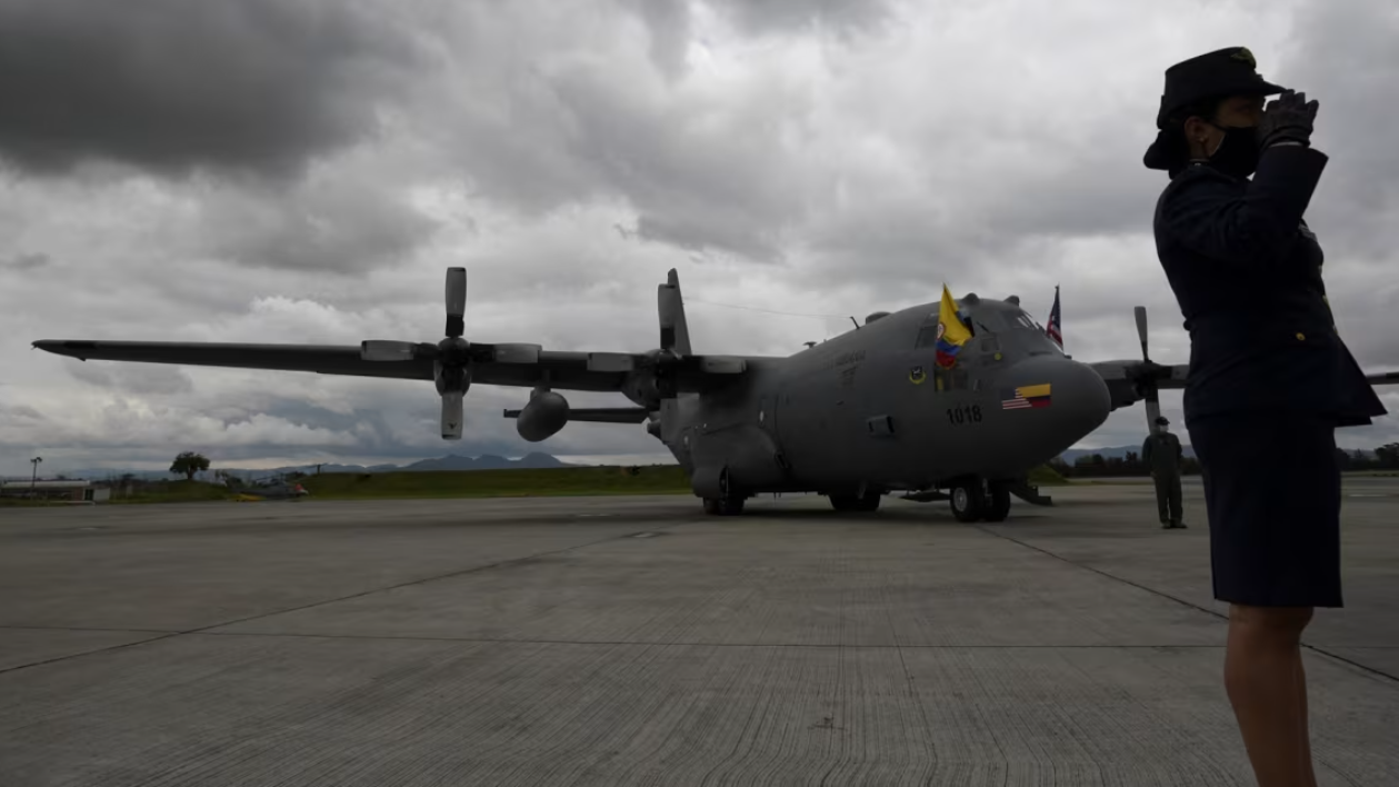 Kolumbiyada hərbi təyyarə qəzaya uğrayıb 