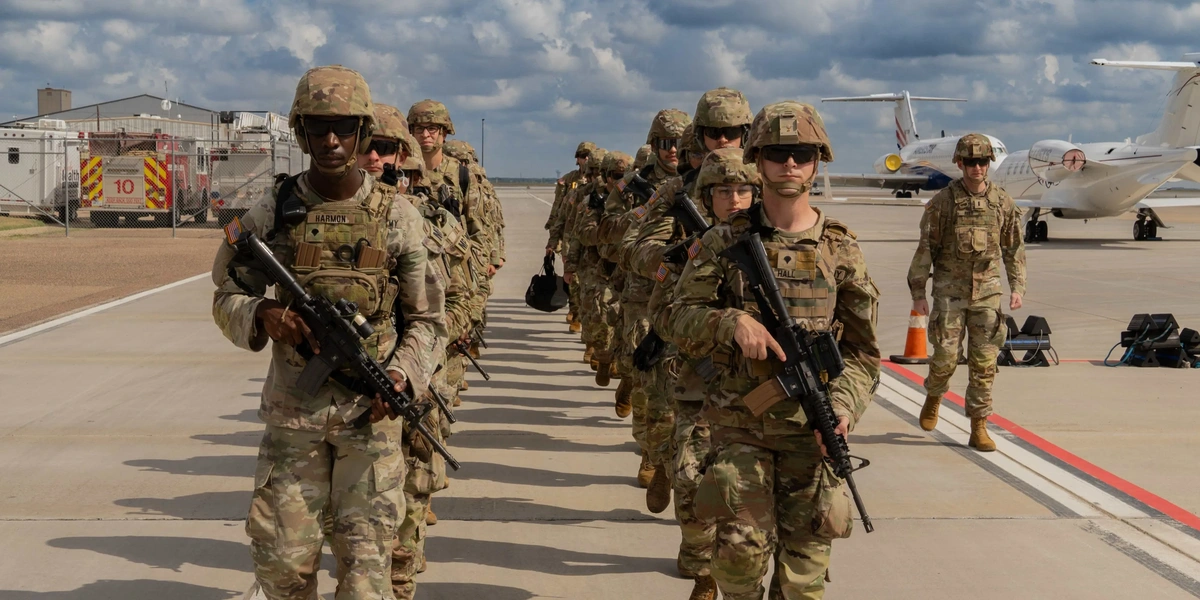 WSJ: Pentaqon Yaxın Şərqə 3000 hərbçi göndərməyi planlaşdırır