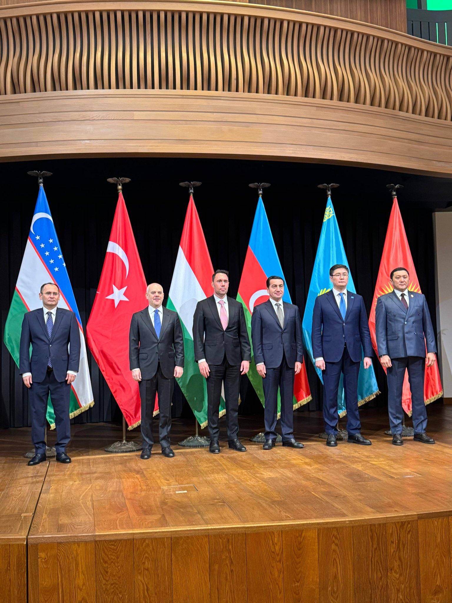 Hikmət Hacıyev TDT liderlərinin diplomatik köməkçilərinin toplantısında iştirak edib