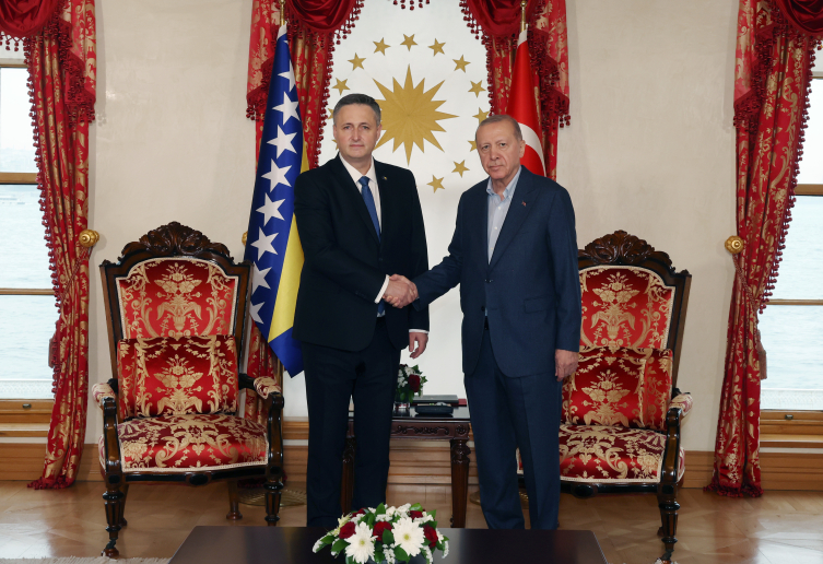 Ərdoğan Bosniya və Herseqovinanın prezident Şurasının sədri  ilə görüşüb