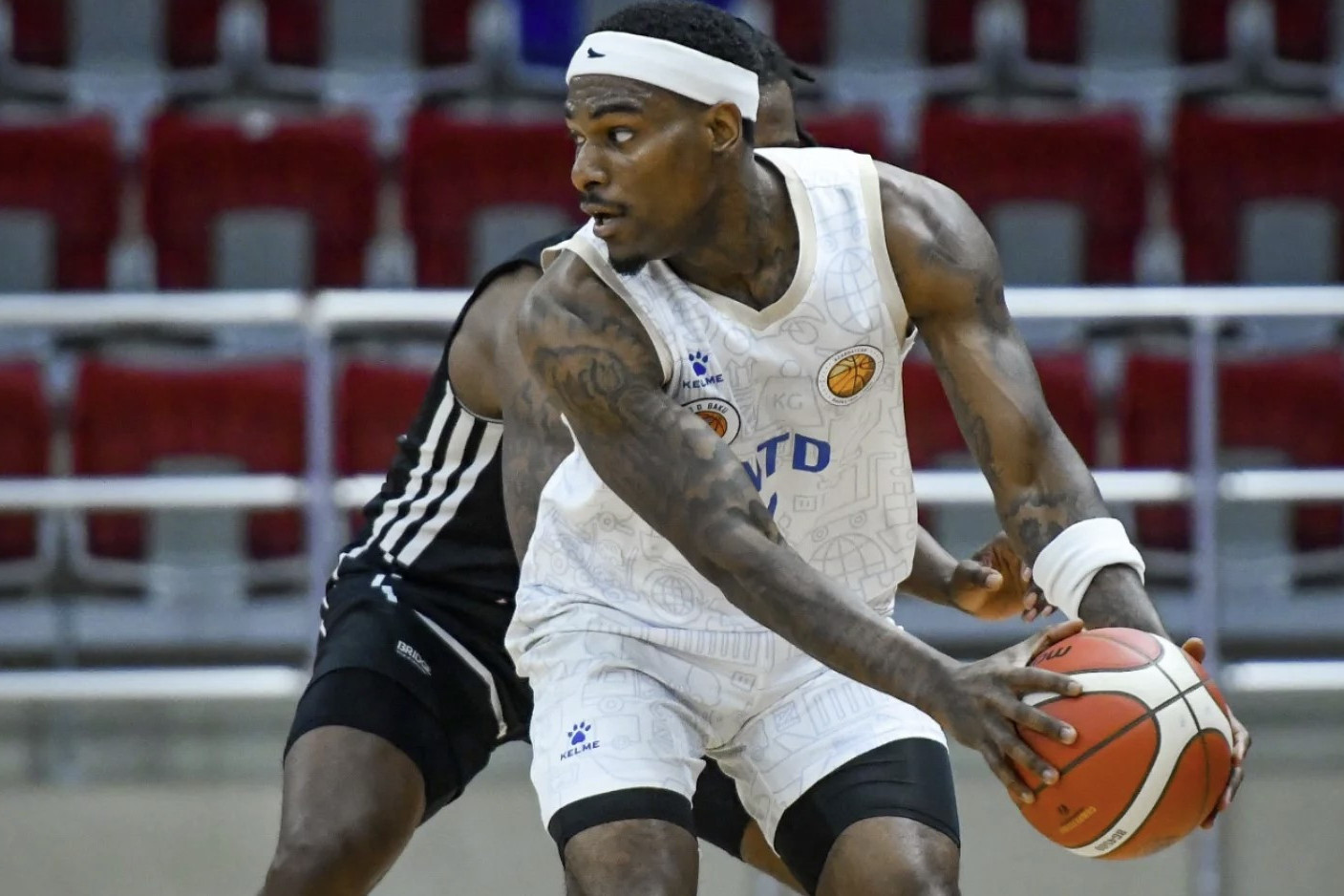 Kobi Montqomeri komandanı tərk edib