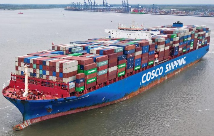 İki Çin gəmisi Hörmüz boğazından keçib