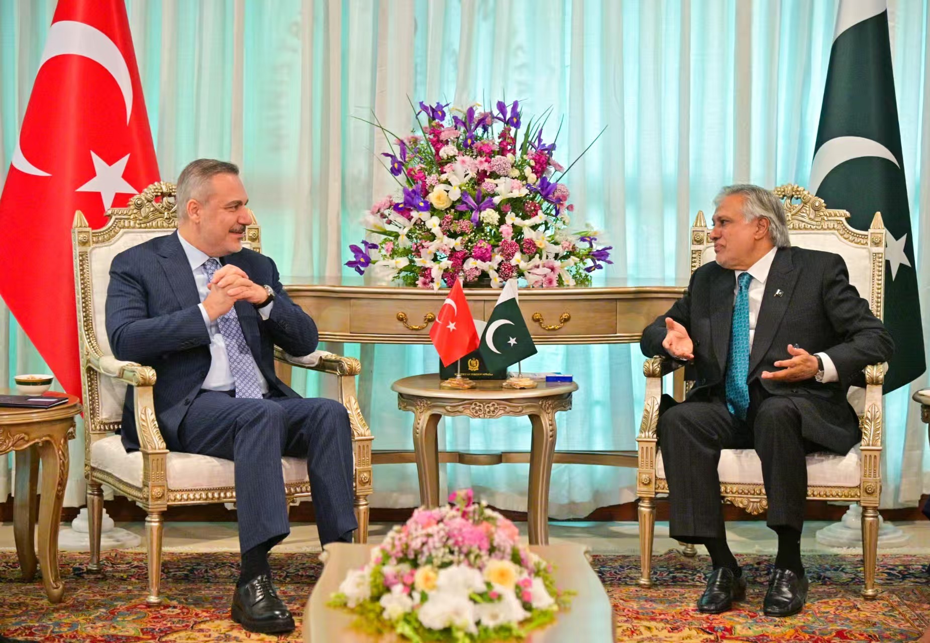 Hakan Fidan pakistanlı həmkarı ilə müzakirələr aparıb