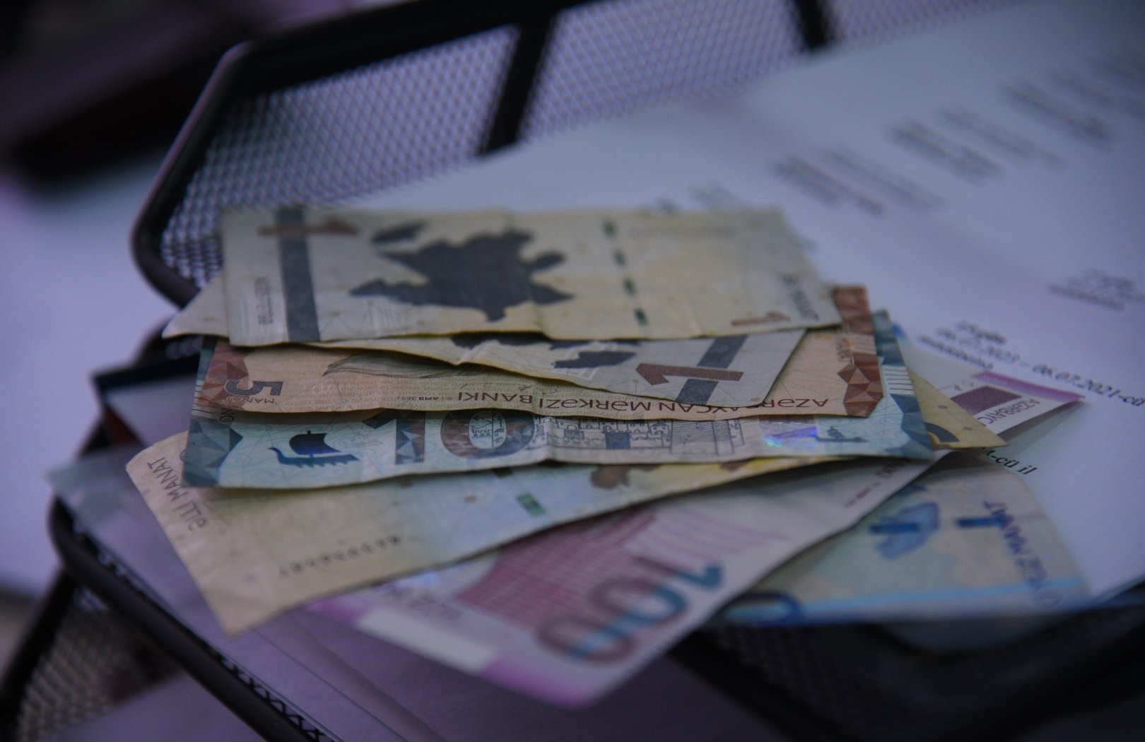 Kredit gecikməsinə görə maaş kartından nə qədər pul tutula bilər? - AÇIQLAMA