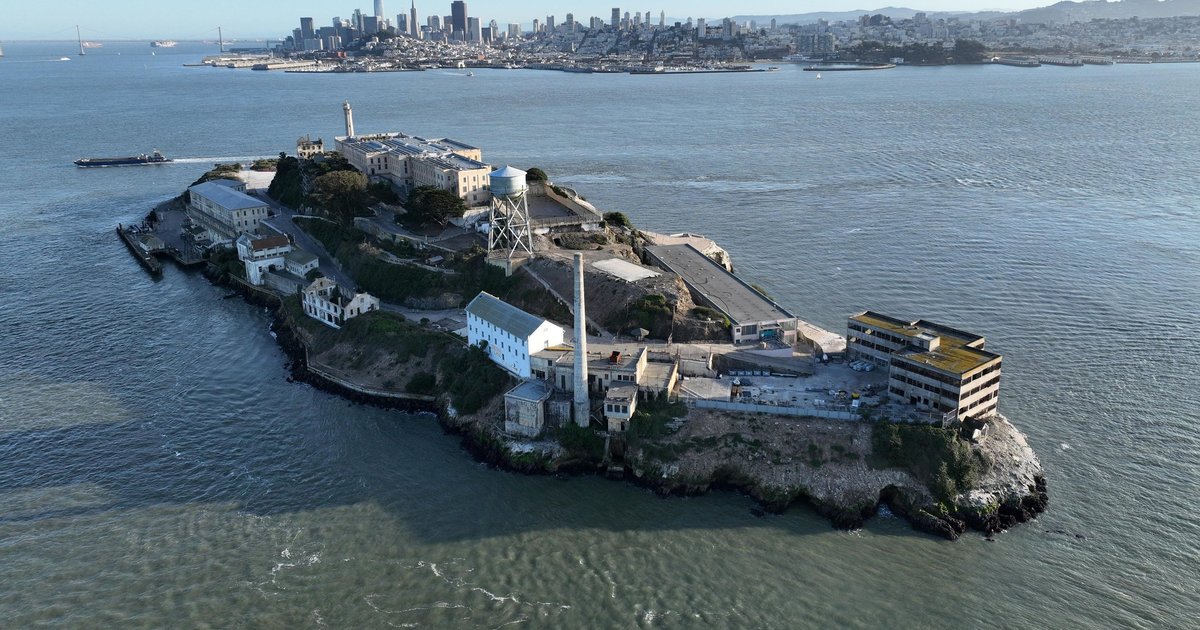 Tramp "Alkatraz"ın bərpası üçün Konqresdən 152 milyon dollar istəyir