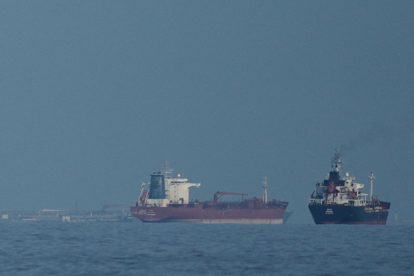 KİV:  Son 24 saat ərzində Hörmüz boğazından 15 gəmi keçib