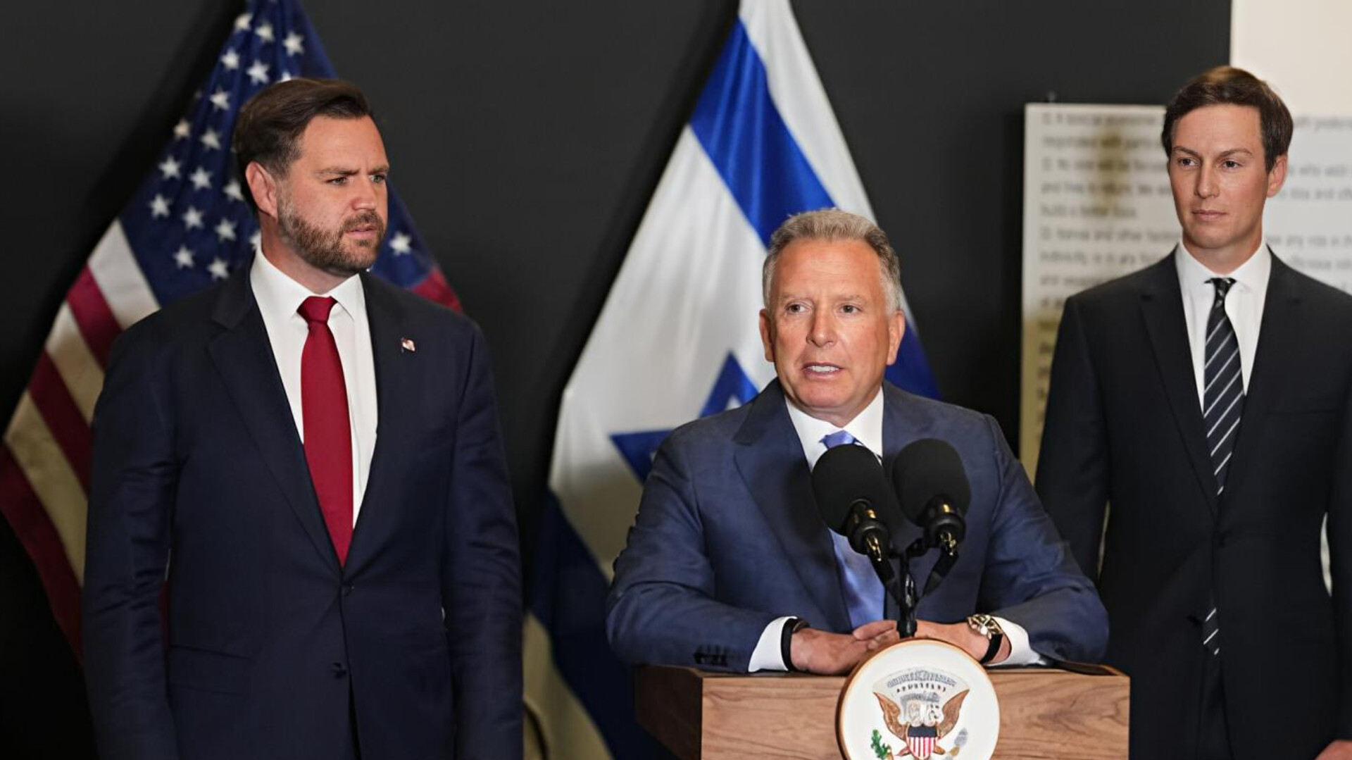 CNN: Vens, Uitkoff və Kuşner İslamabadda İranla əsas müzakirəçilər kimi çıxış edə bilərlər