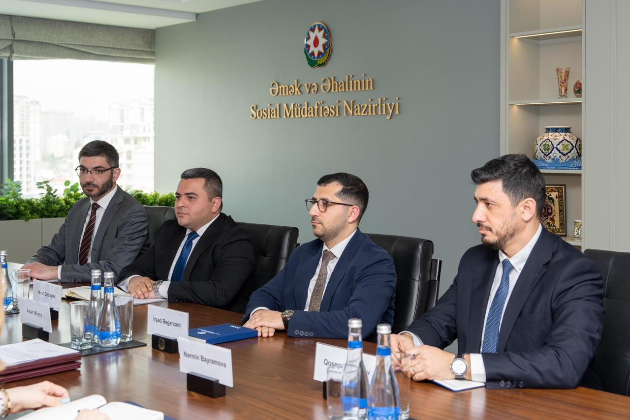 Anar Əliyev “Yüksəliş” müsabiqəsinin qalibləri ilə görüşüb