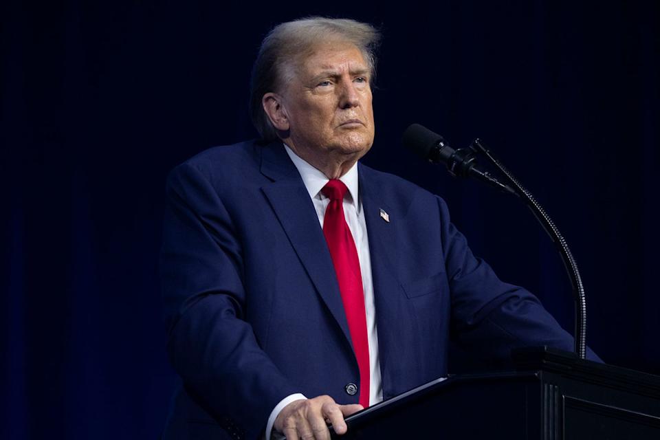 Tramp: ABŞ qüvvələri razılaşma yerinə yetirilənə qədər İran sərhədlərində qalacaq