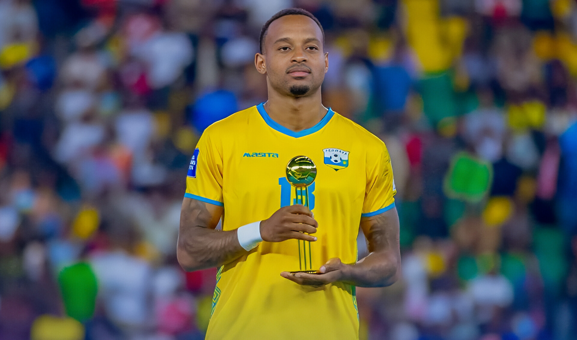 Leroy Mikels: Avrokuboklara vəsiqə qazanmaq istəyirik