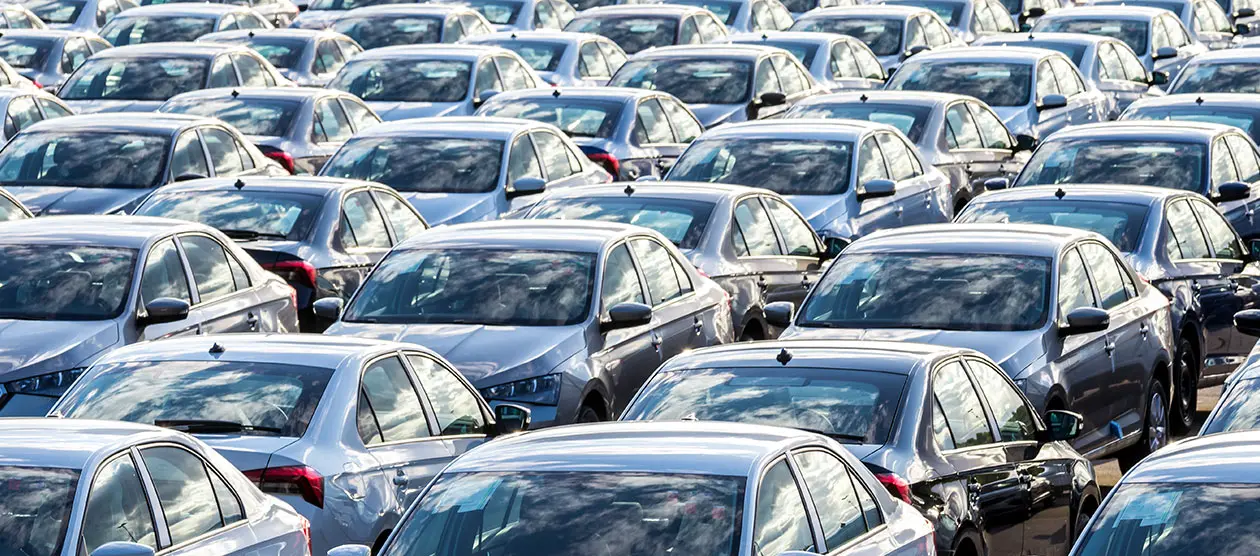 Prokurorluq orqanlarına məxsus nəqliyyat vasitələrinin operativ kateqoriyaya daxil edilməsi  qəbul edilib