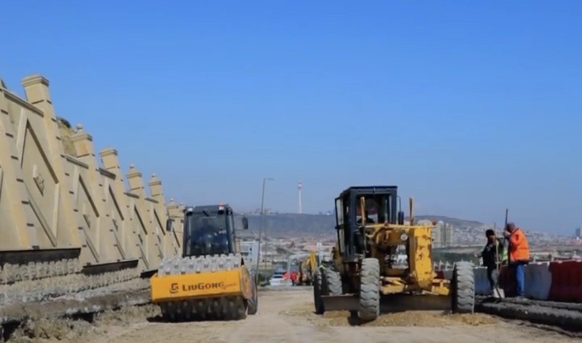 Bibiheybət yolunda bərpa işlərinə başlanılıb - VİDEO