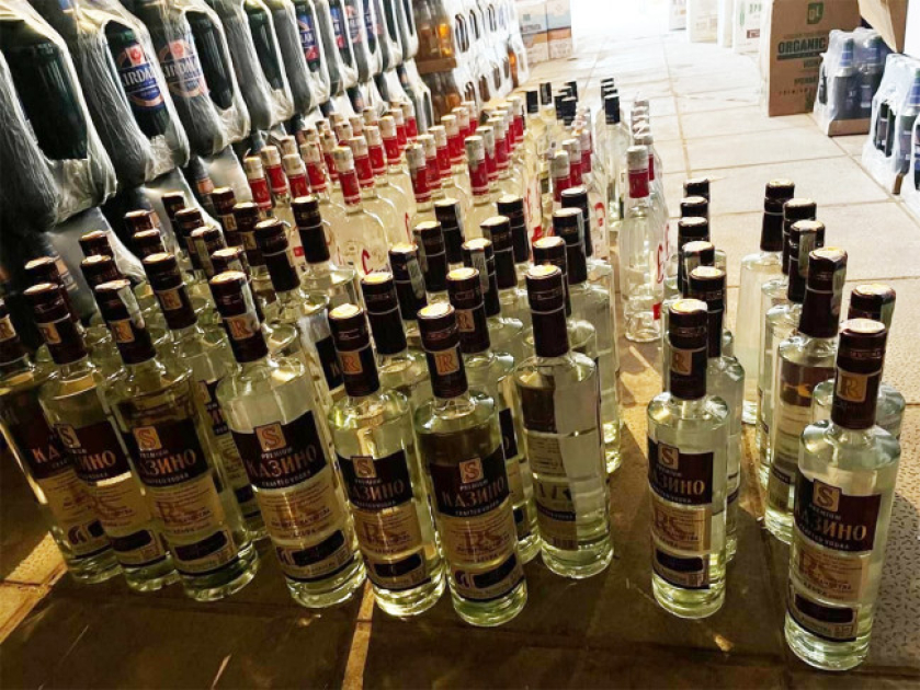 Füzulidə topdansatış mağazasında alkaqollu içkilərdə uyğunsuzluq aşkarlanıb