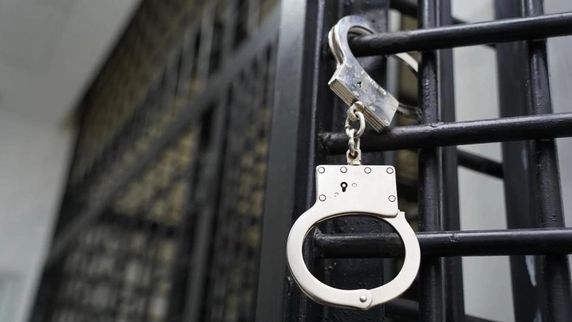 Beynəlxalq axtarışda olan şəxs BƏƏ-dən Azərbaycana ekstradisiya edilib