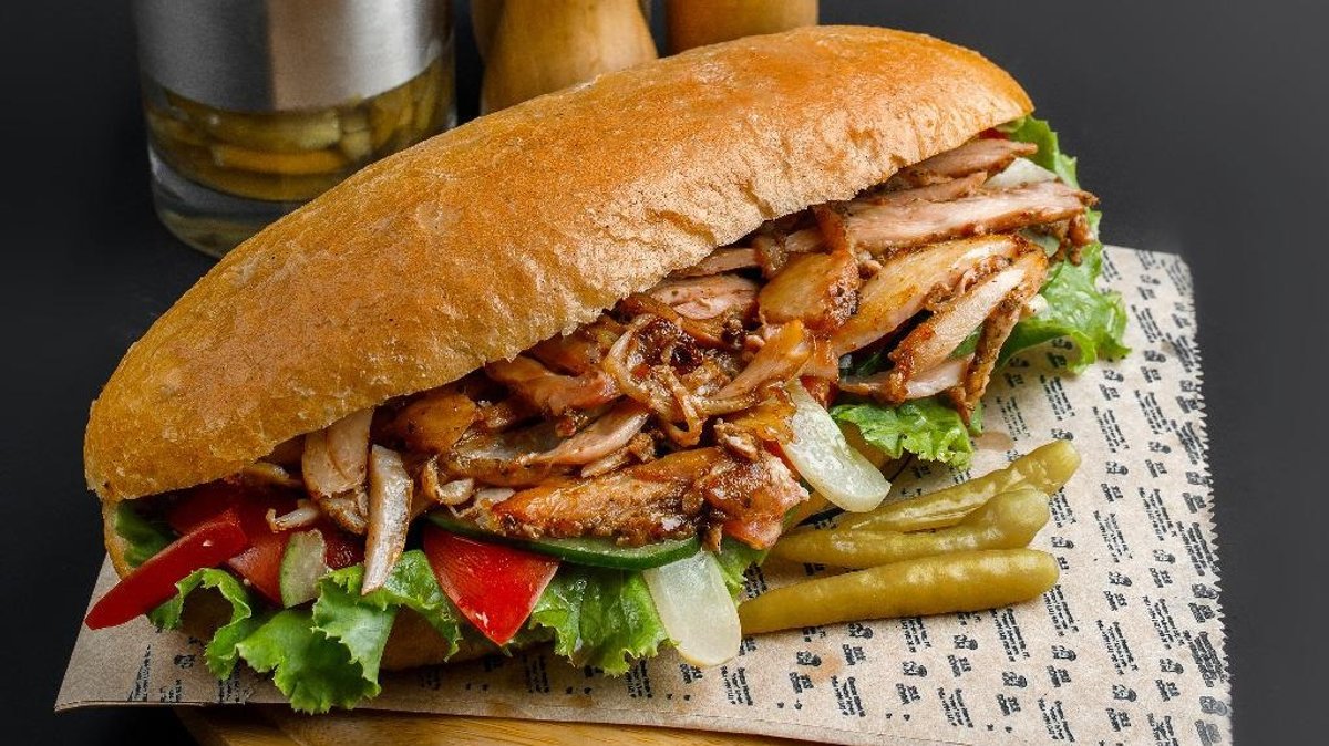 İki nəfər dönərdən zəhərlənib