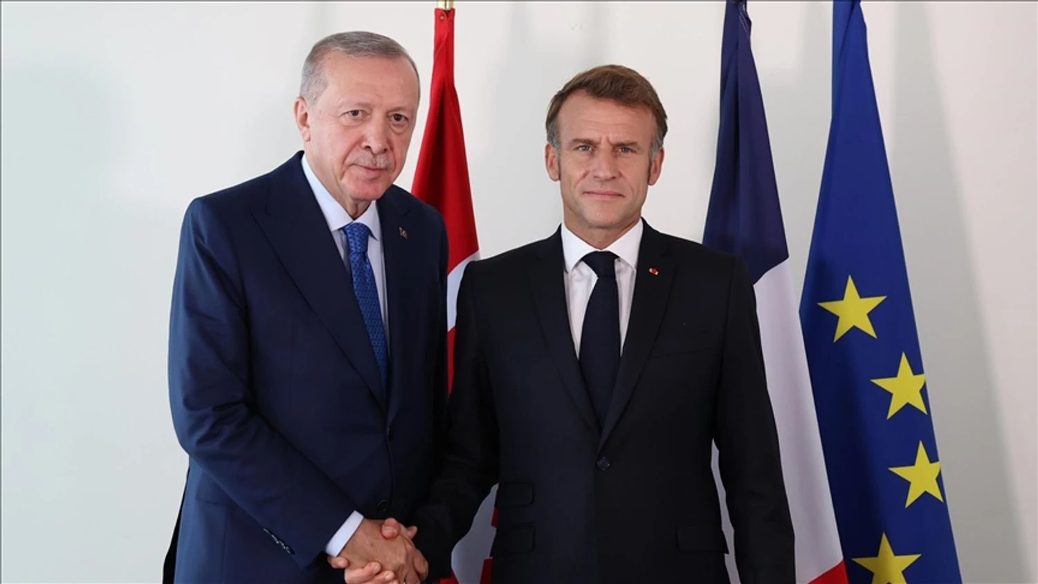 Makron Ərdoğanla İranla atəşkəsi müzakirə edib