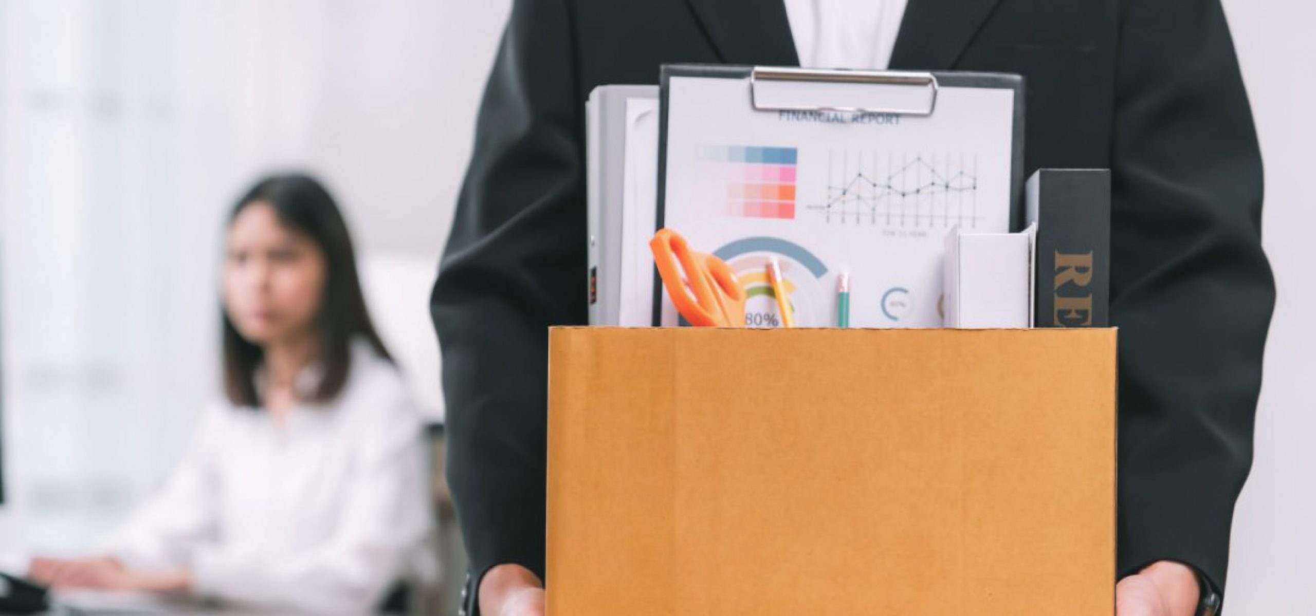 İxtisar olunan işçisinin hüquqlərı nələrdir? - Vəkil danışır