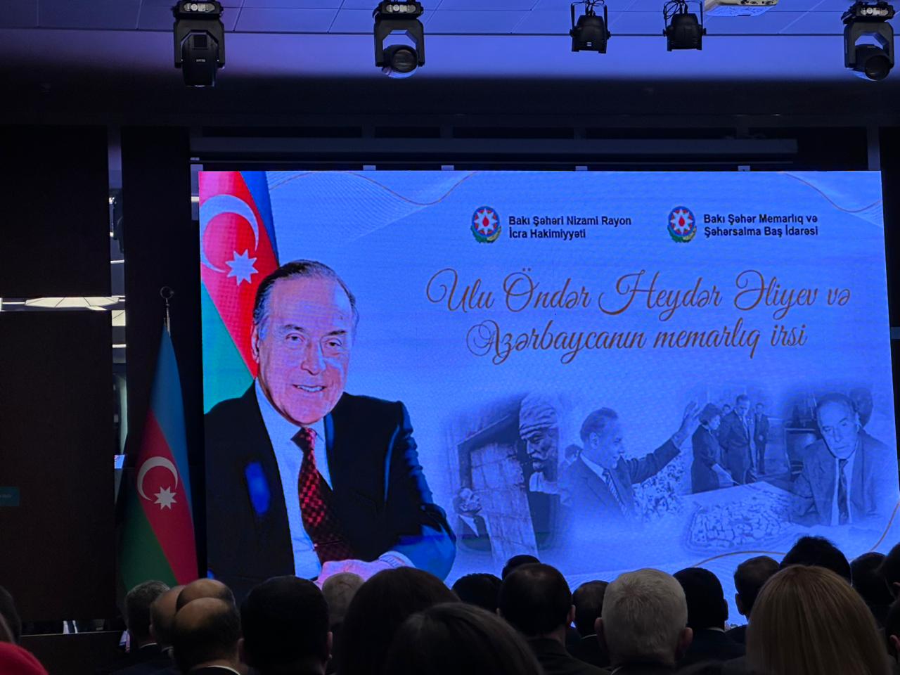 “Ulu Öndər Heydər Əliyev və Azərbaycanın memarlıq irsi” mövzusunda tədbir keçirilib