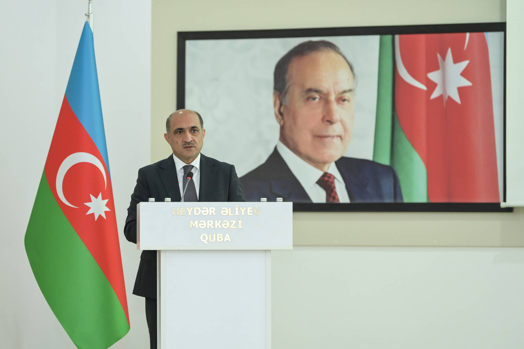 Nazir müavini Qubada ümumi və ali təhsil müəssisələrinin pedaqoji heyəti ilə görüşüb