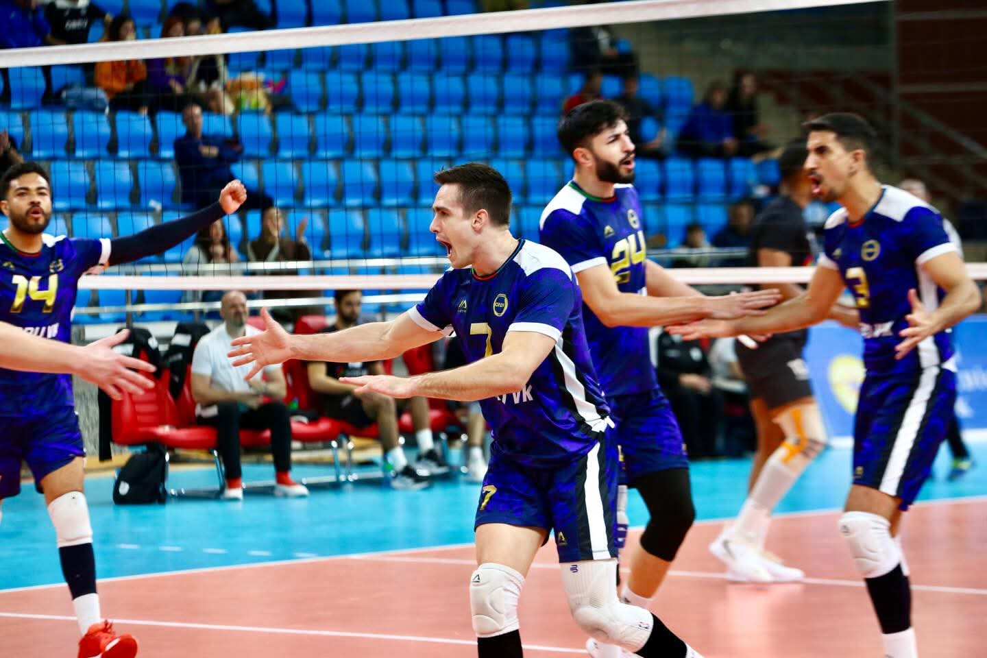 Kişi voleybolçuların Yüksək Liqasında finalçılar bəlli oldu