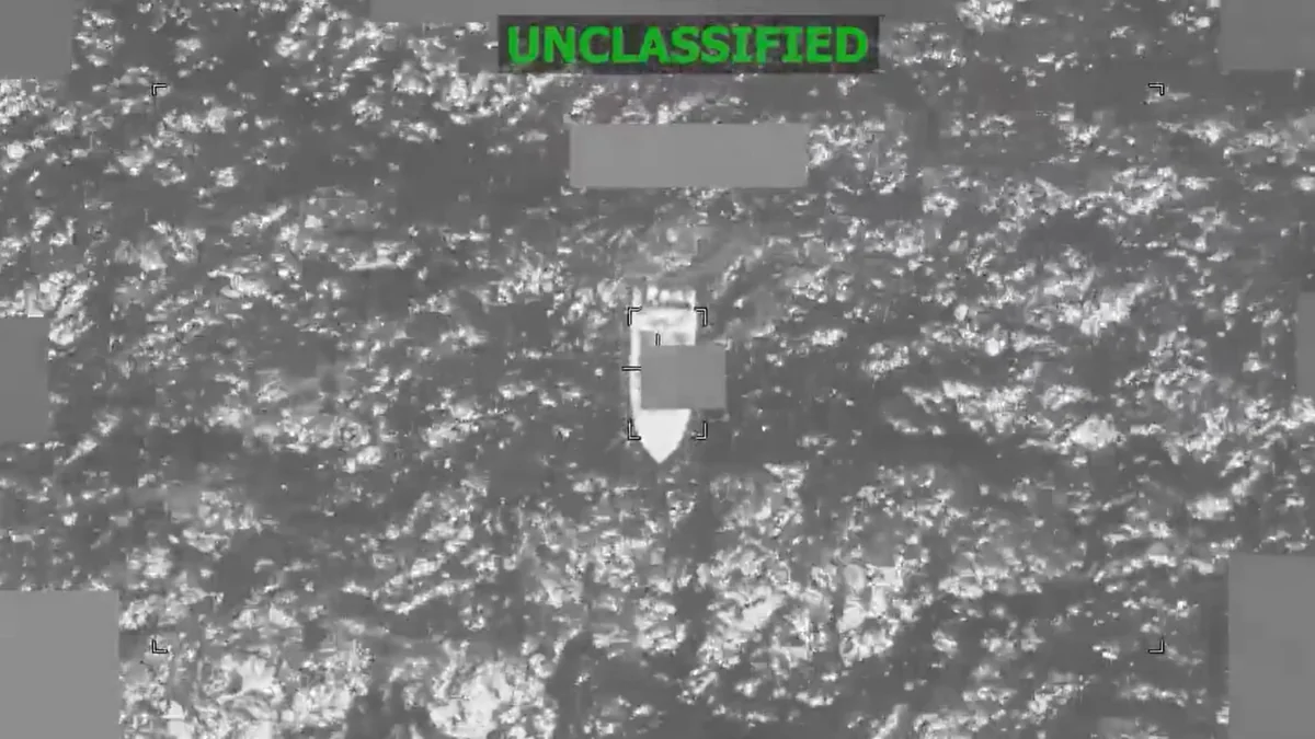 ABŞ narkotik qaçaqmalçılarına məxsus gəmini vurub