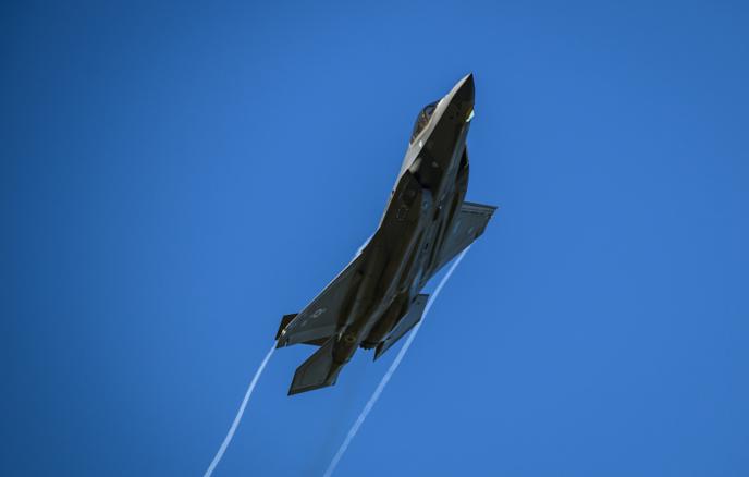 Finlandiya Hərbi Hava Qüvvələri F-35 qırıcı təyyarəsinin ilk uçuşunu həyata keçirib