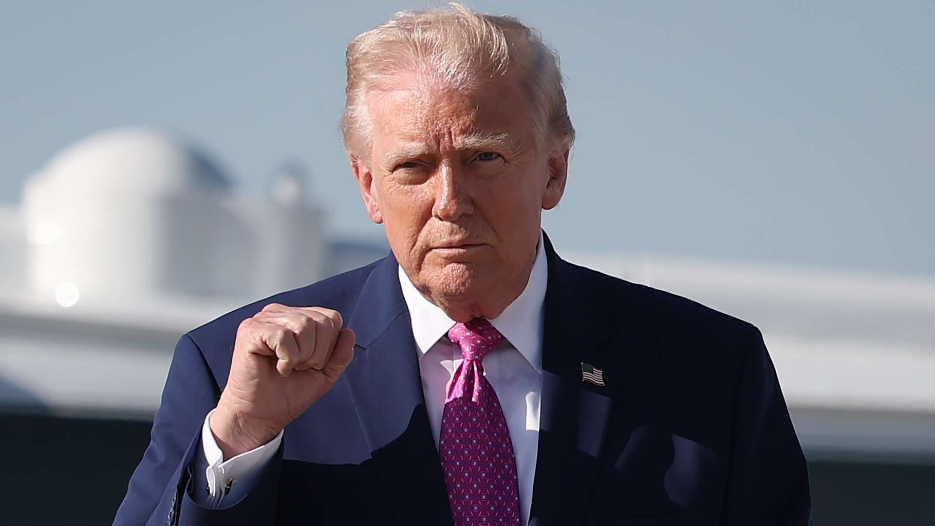 Tramp İranla gərginliyin iqtisadi təsirlərindən danışıb