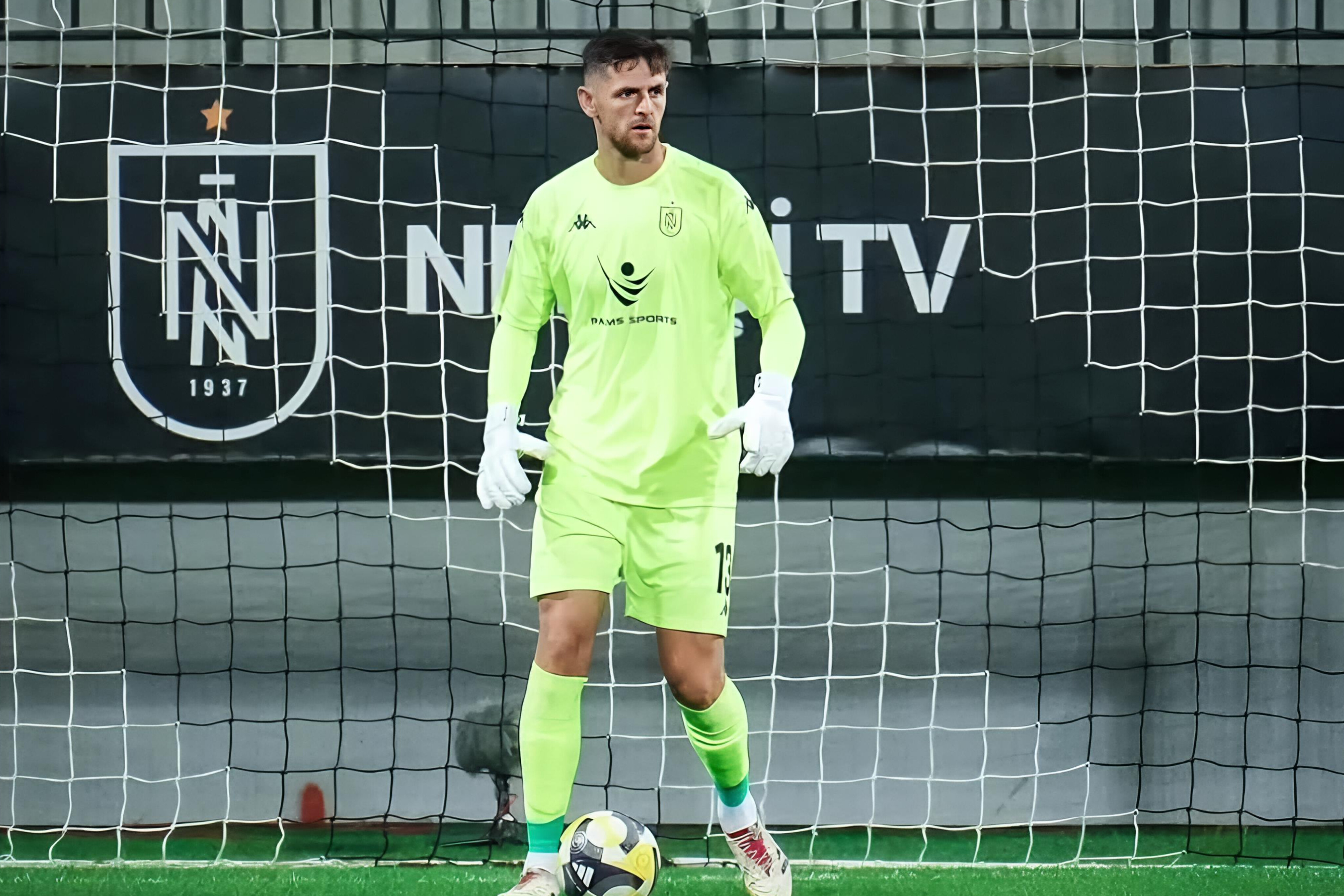 "Neftçi"nin qapıçısı: "Topu yalnız qapı xəttini keçməyə az qalmış gördüm"