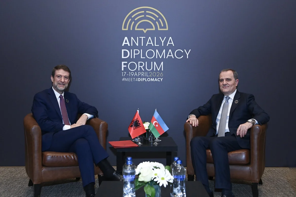 Azərbaycan və Albaniya XİN rəhbərləri görüşüb