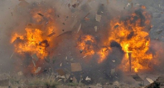 Lənkəranda maşın təmiri sexi partlayıb