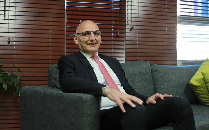  Elçin Əmirbəyov: Azərbaycan və Ermənistan hazırda de-fakto sülh şəraitində yaşayır