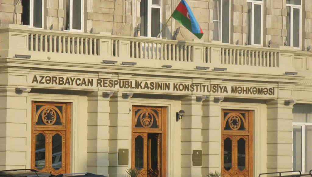 Konstitusiya Məhkəməsinin plenumunda prokurorluğun sorğusu əsasında konstitusiya işinə baxılıb