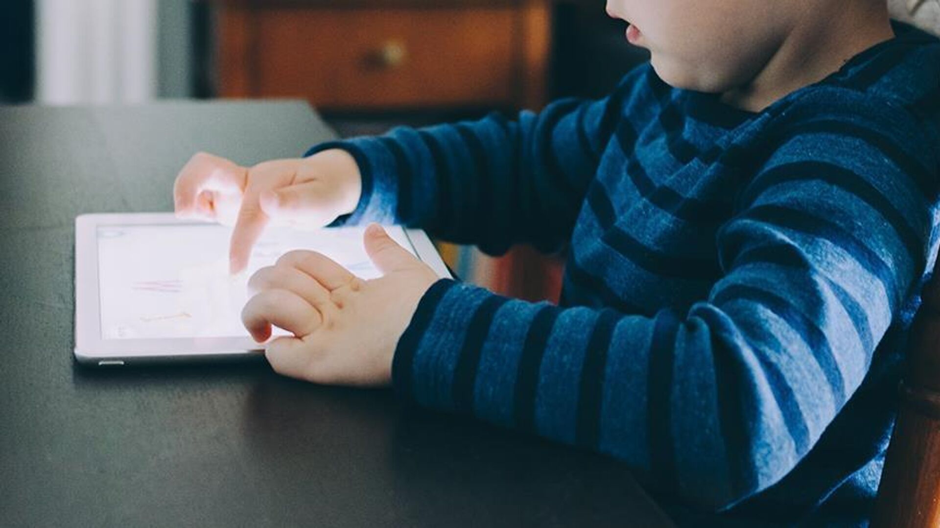 Türkiyədə 15 yaşdan kiçiklər üçün sosial şəbəkələrə qadağa qüvvəyə minib