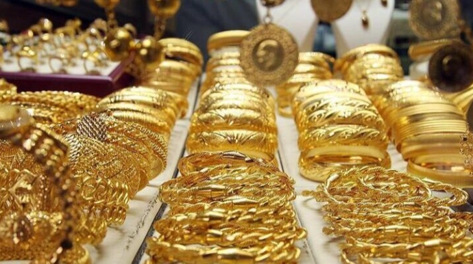 Sabunçuda evdən 7000 manatlıq qızıl oğurlanıb