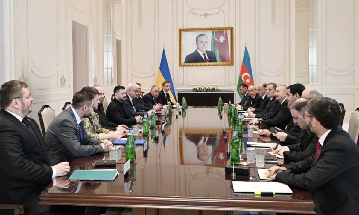 İlham Əliyevin Ukrayna Prezidenti ilə geniş tərkibdə görüşü keçirilir